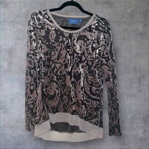 Patterned‎ Long Sleeve Top